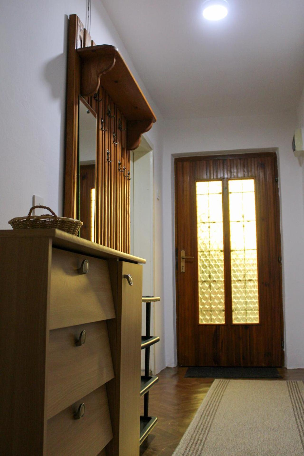 Nanas House - Entire Old House With Private Yard Apartment